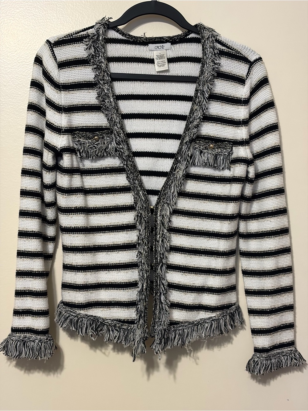 Caché sweater
